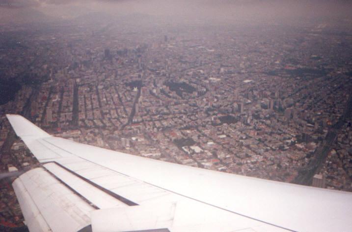 Foto: Mexiko-pohled na Mexico  City z letadla