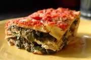 Recept online Lasagne se �pen�tem a rukolou