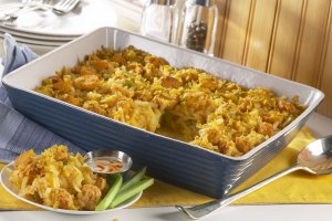 Recept online: Zap�kan� brambory se s�rem a celerem : Brambory s celerem zape�en� s dv�ma druhy s�r� a �erstvou strouhankou